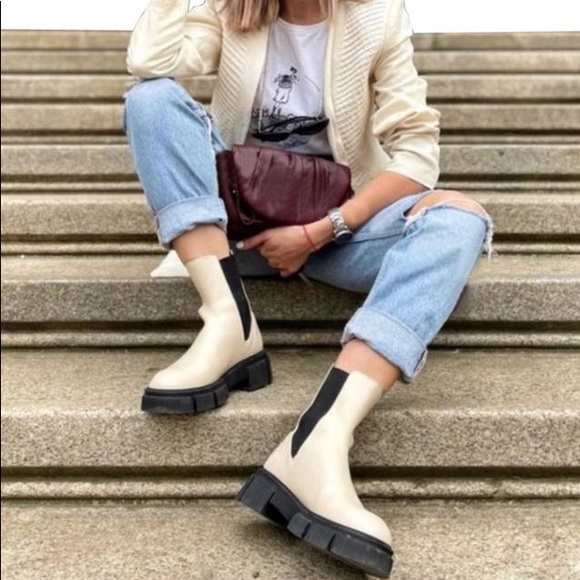 ZARA Lug Off White Boots NWT - Picture 3 of 5